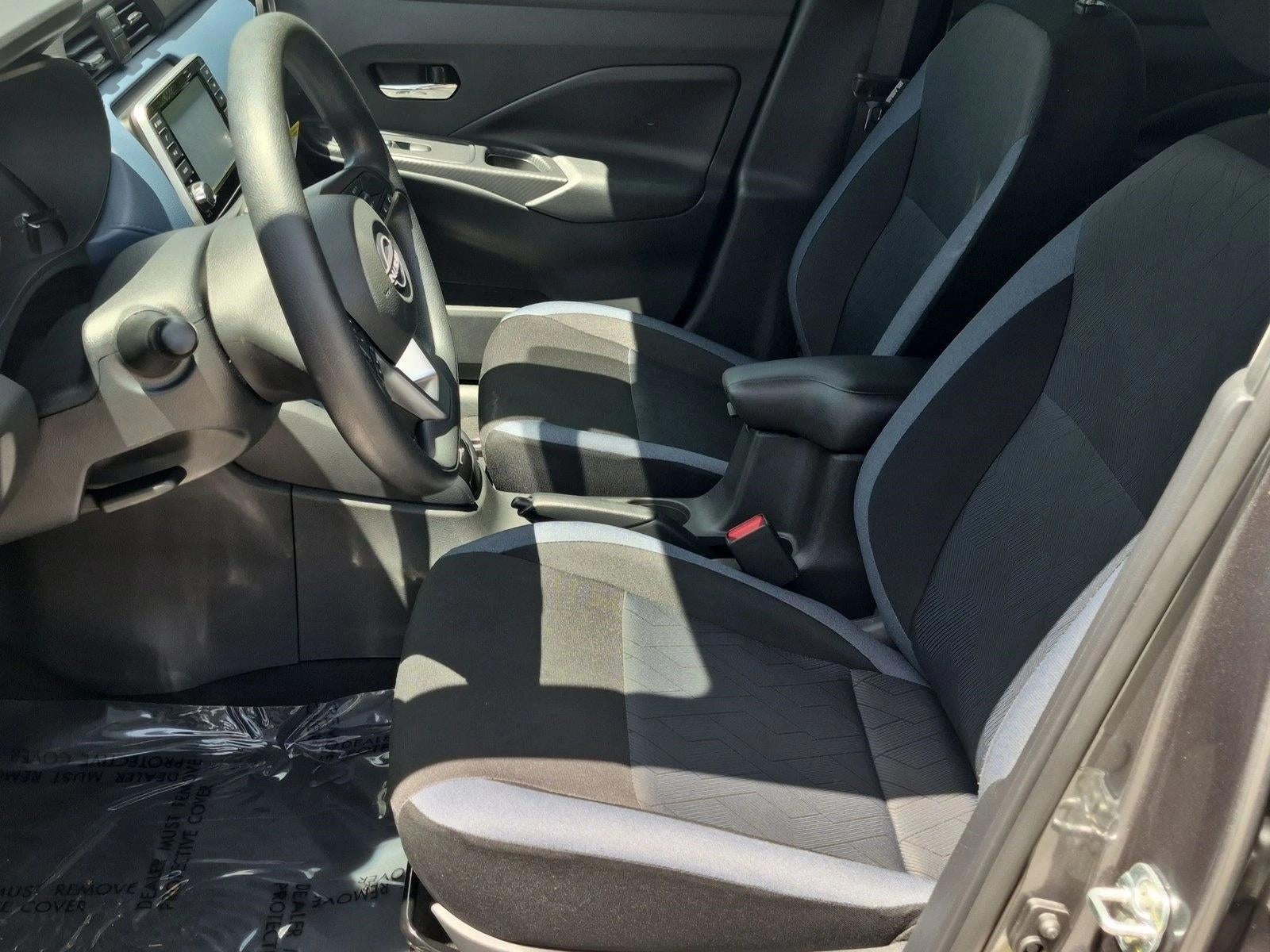 2025 Nissan Versa SV CVT