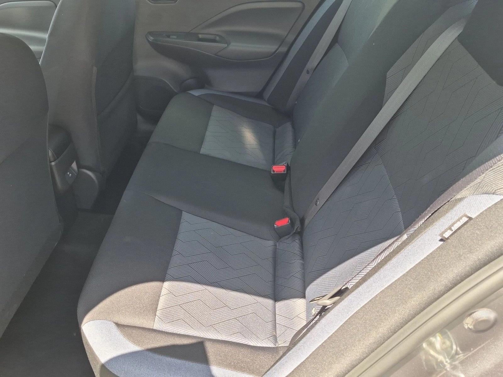 2025 Nissan Versa SV CVT