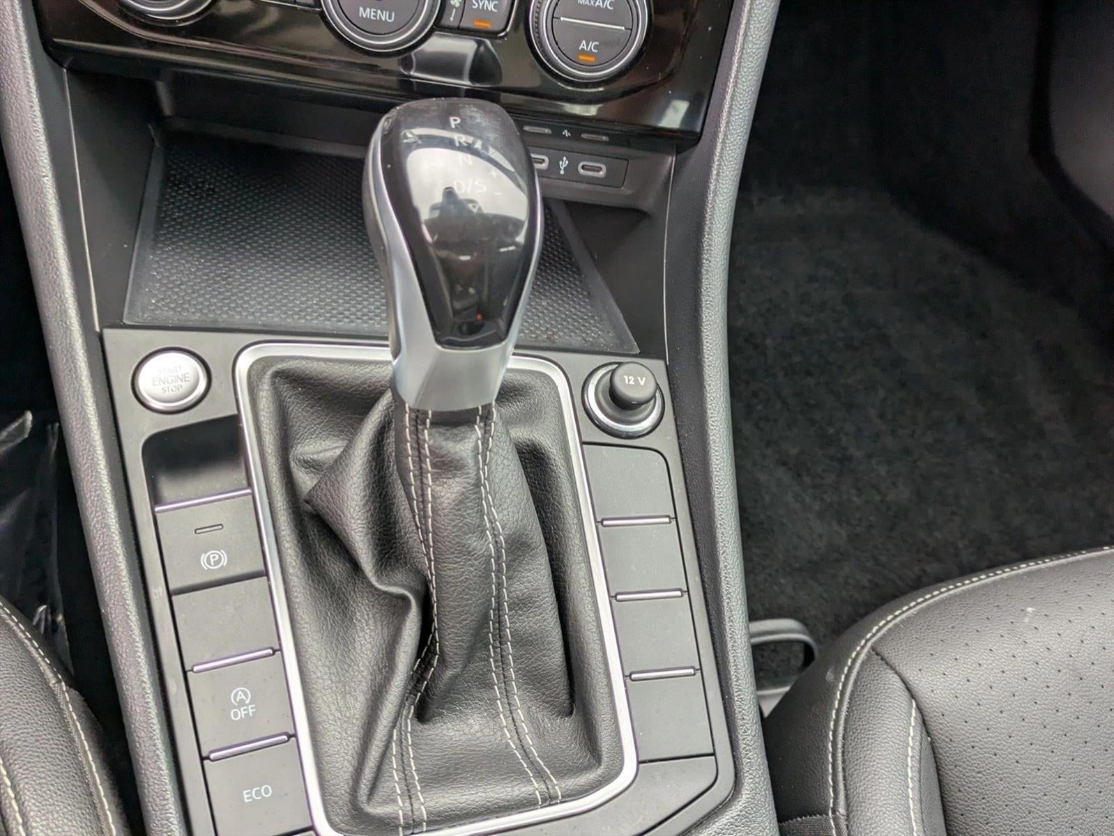 2024 Volkswagen Jetta SE Auto