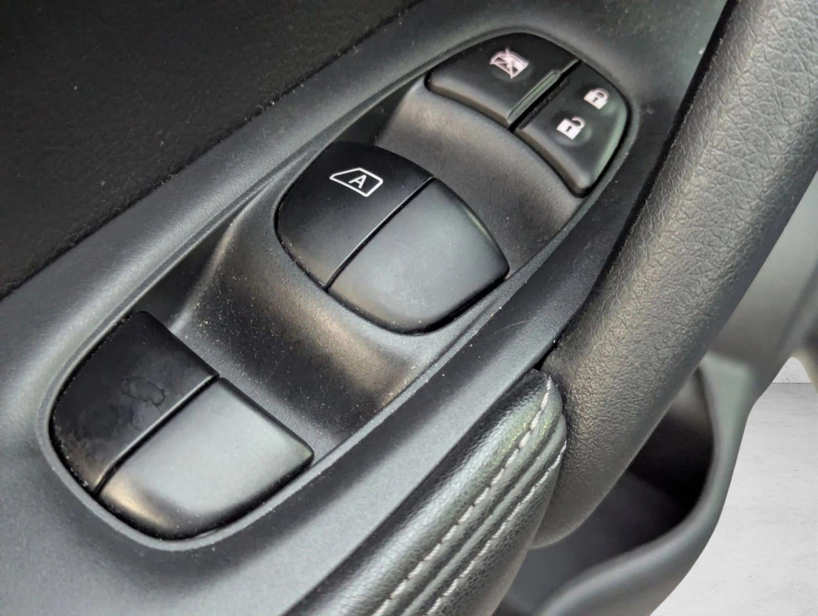 2020 Nissan Rogue FWD S