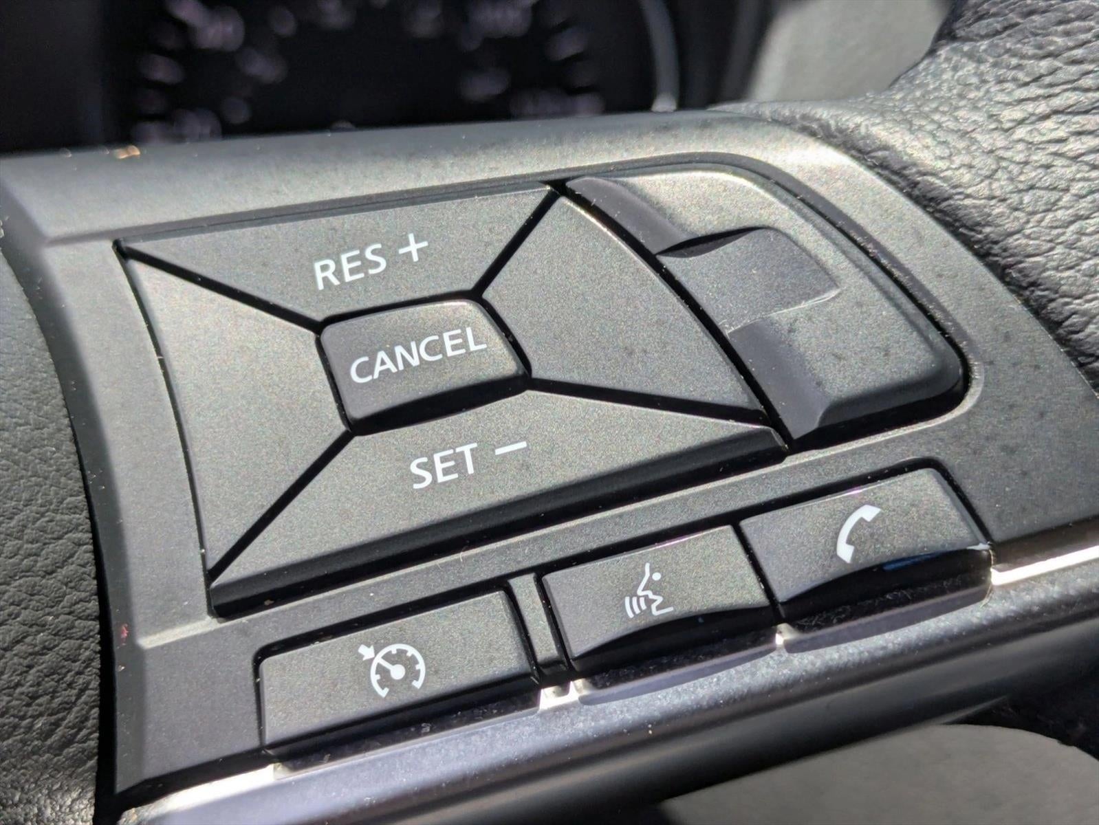 2020 Nissan Rogue FWD SV