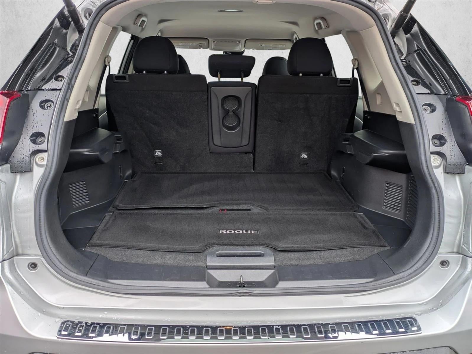 2020 Nissan Rogue FWD SV