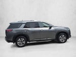 2022 Nissan Pathfinder SL 2WD