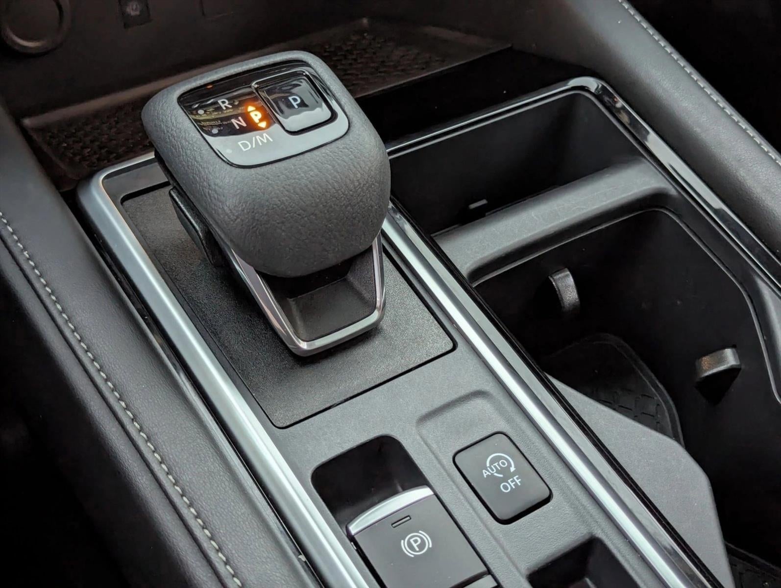 2024 Nissan Pathfinder SL 2WD