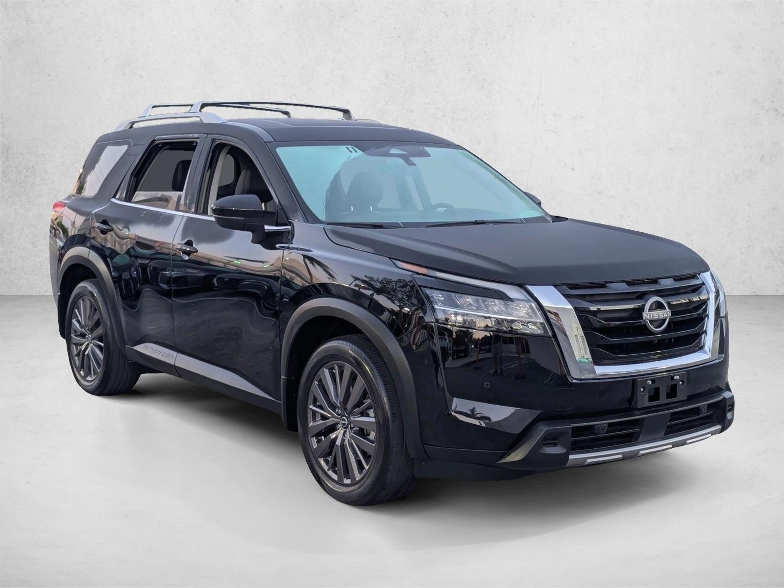 2024 Nissan Pathfinder SL 2WD