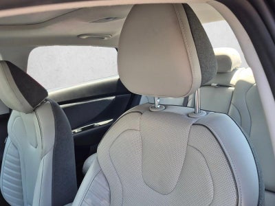 2023 Hyundai ELANTRA Limited IVT