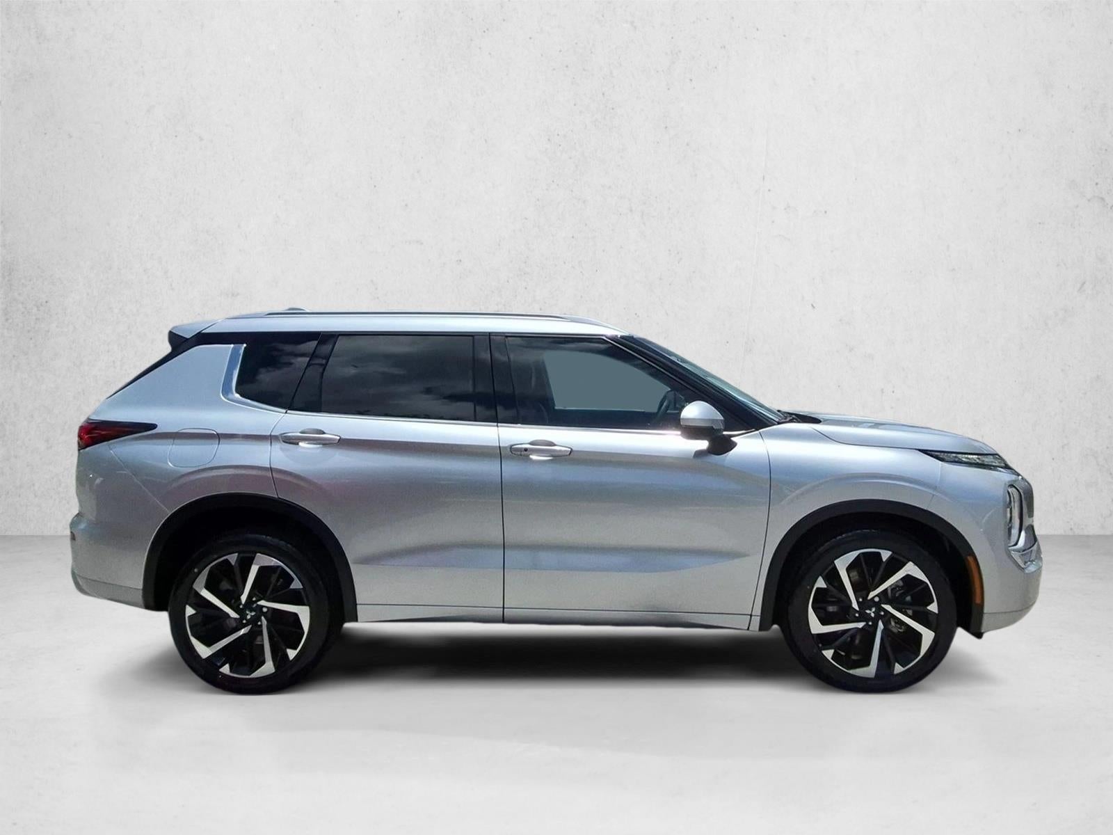 2023 Mitsubishi Outlander SEL FWD