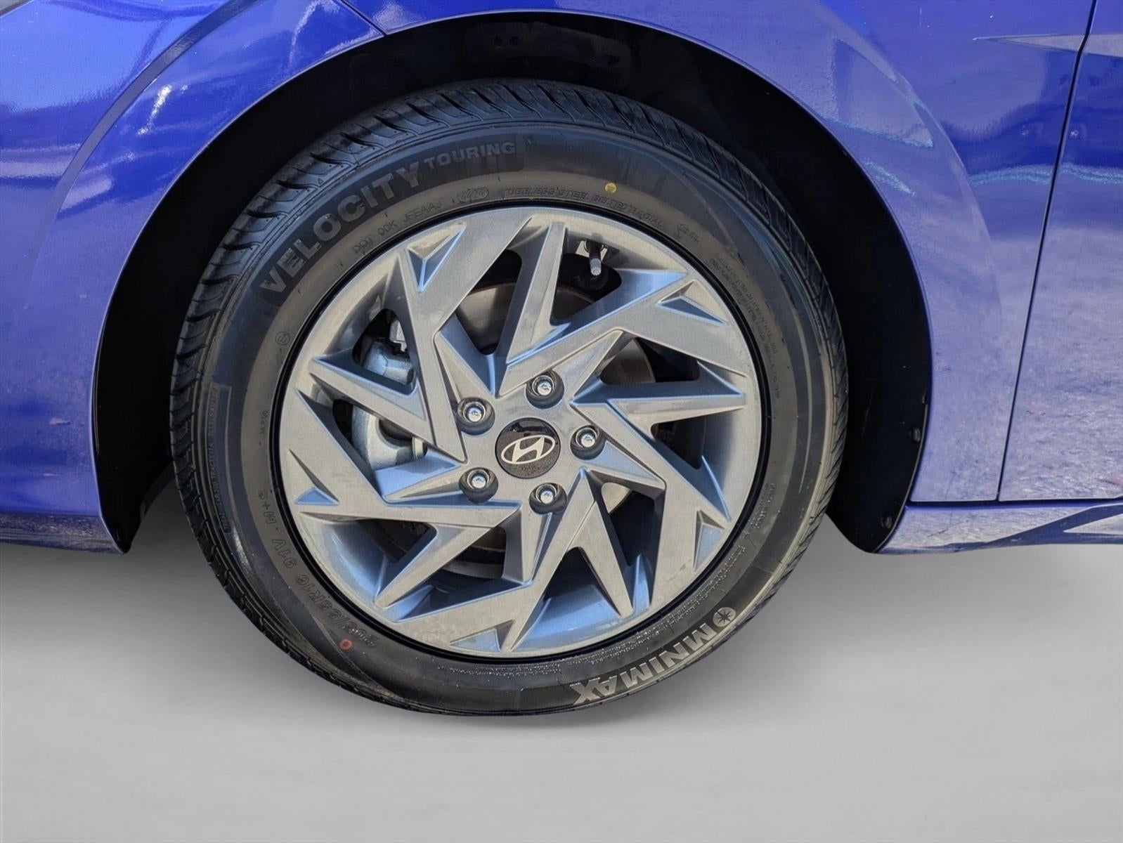 2024 Hyundai ELANTRA SEL IVT