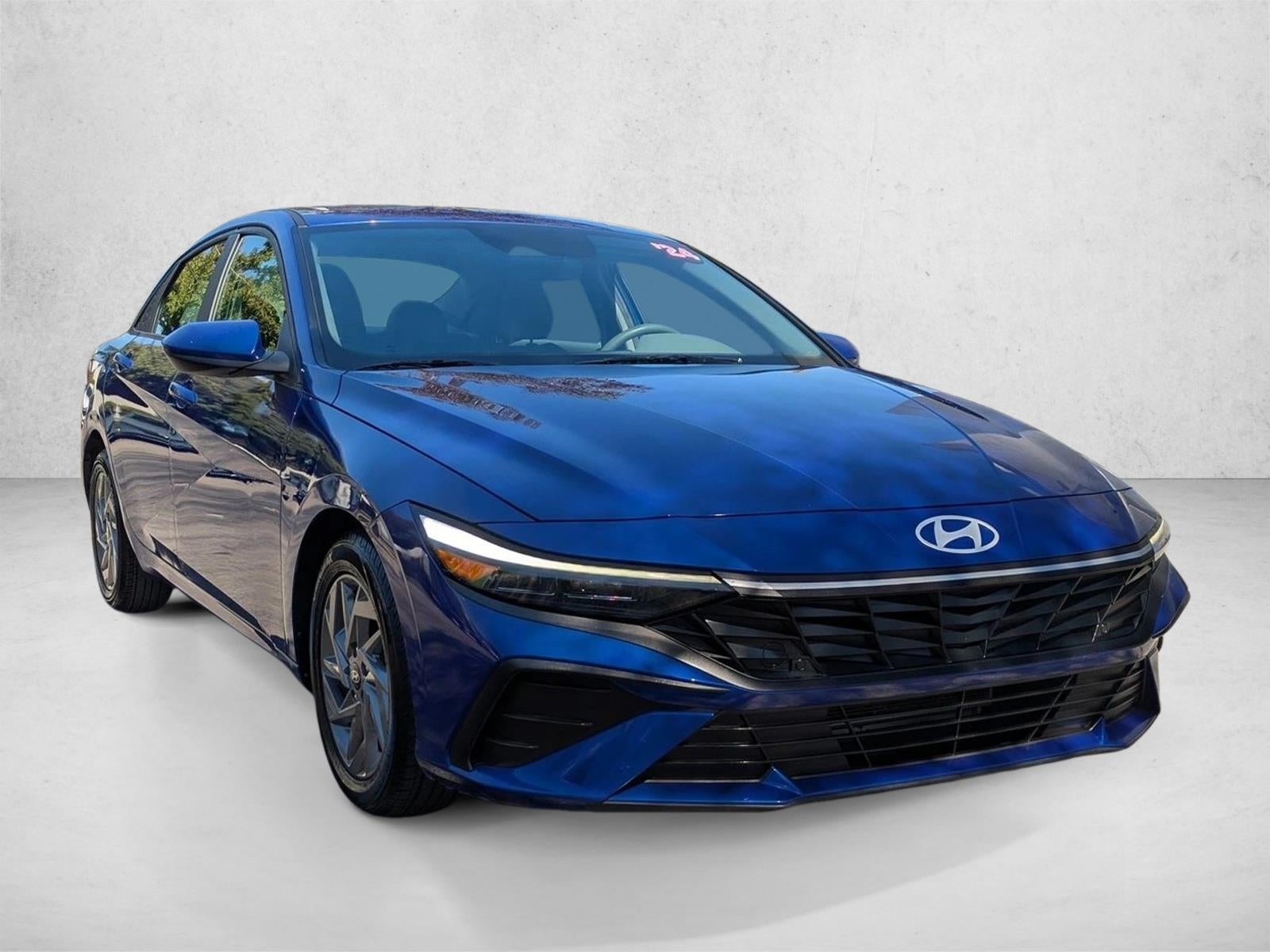 2024 Hyundai ELANTRA SEL IVT