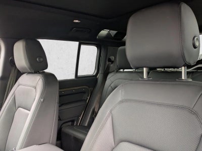 2025 Land Rover Defender 110 P300 S