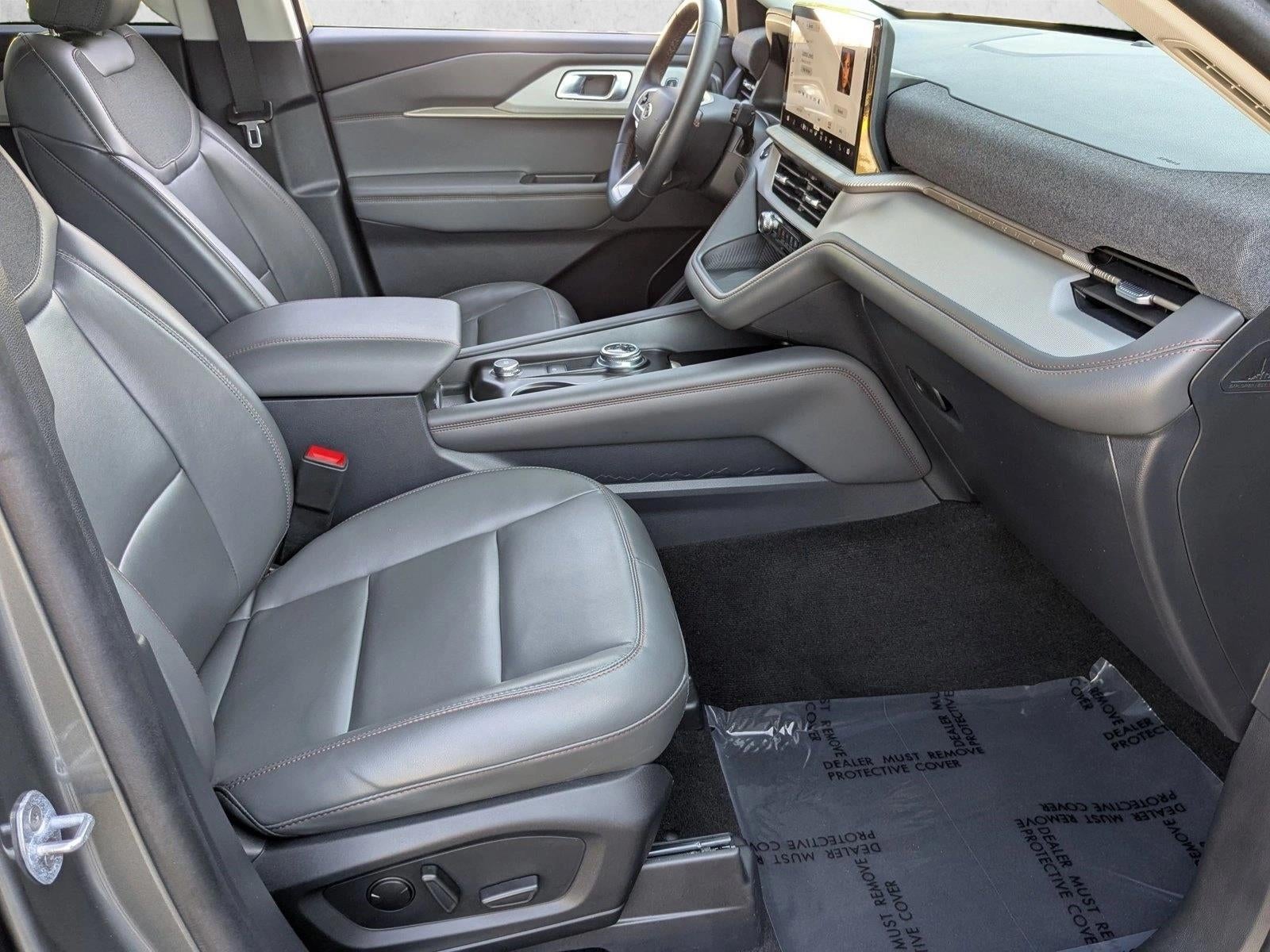 2025 Ford Explorer Active RWD