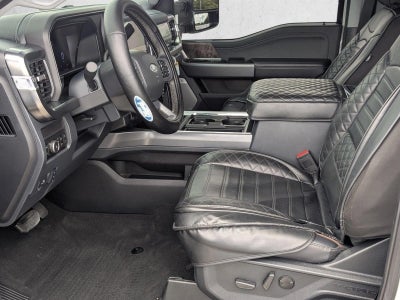 2025 Ford Super Duty F-250 SRW LARIAT 4WD Crew Cab 6.75' Box