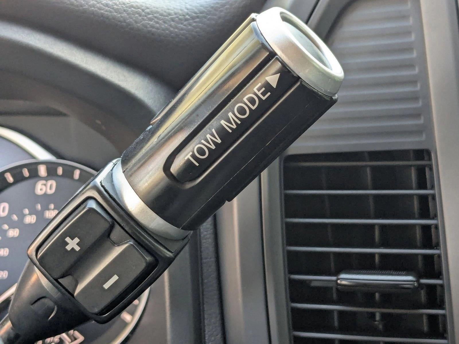 2024 Nissan Titan 4x2 Crew Cab SV