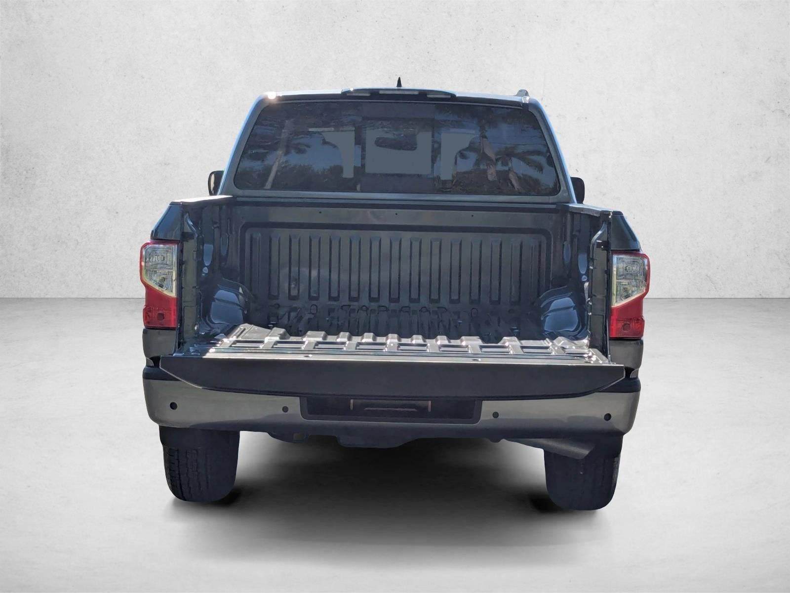 2024 Nissan Titan 4x2 Crew Cab SV