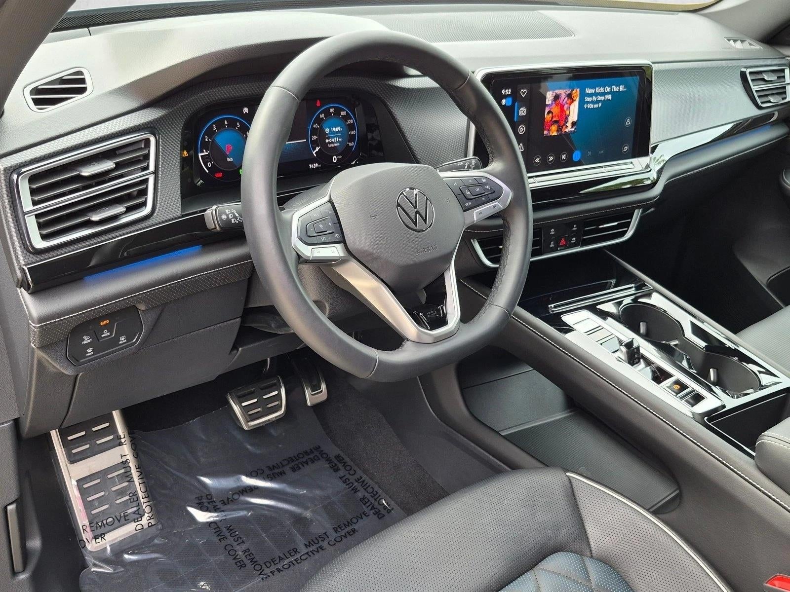 2025 Volkswagen Atlas Cross Sport 2.0T SEL Premium R-Line 4MOTION
