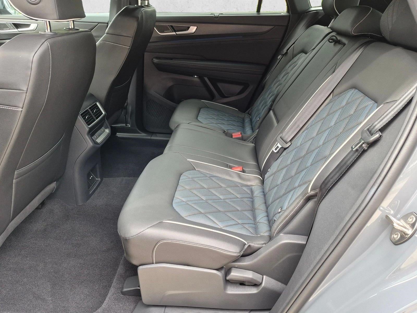 2025 Volkswagen Atlas Cross Sport 2.0T SEL Premium R-Line 4MOTION
