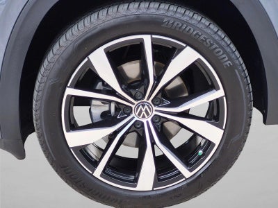 2025 Volkswagen Atlas Cross Sport 2.0T SEL Premium R-Line 4MOTION