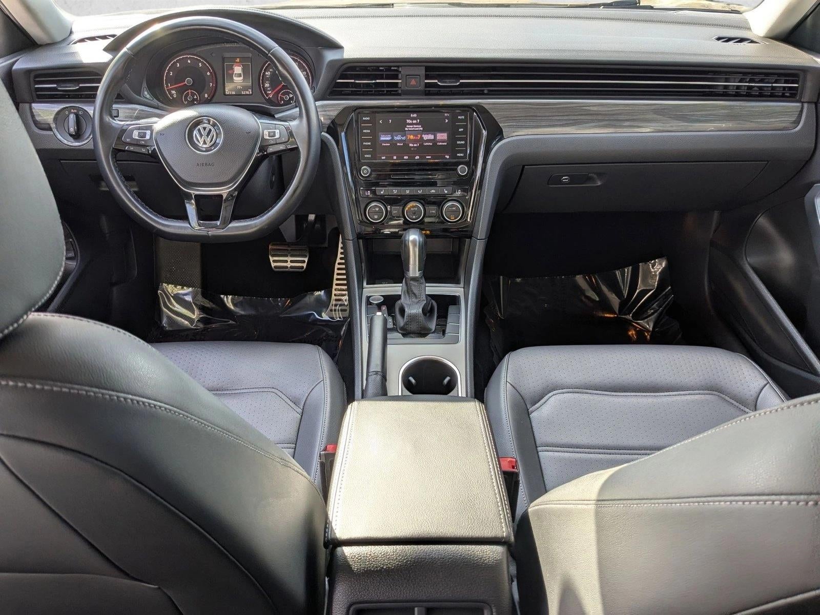 2020 Volkswagen Passat 2.0T R-Line Auto