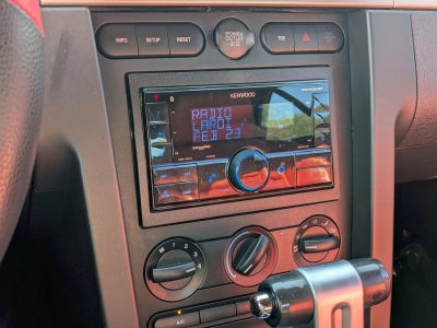 2005 Ford Mustang GT Deluxe