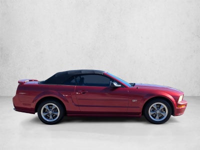2005 Ford Mustang GT Deluxe