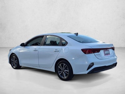 2023 Kia Forte LXS IVT