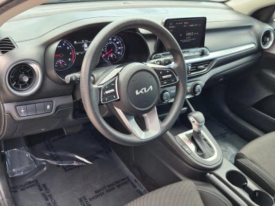 2023 Kia Forte LXS IVT