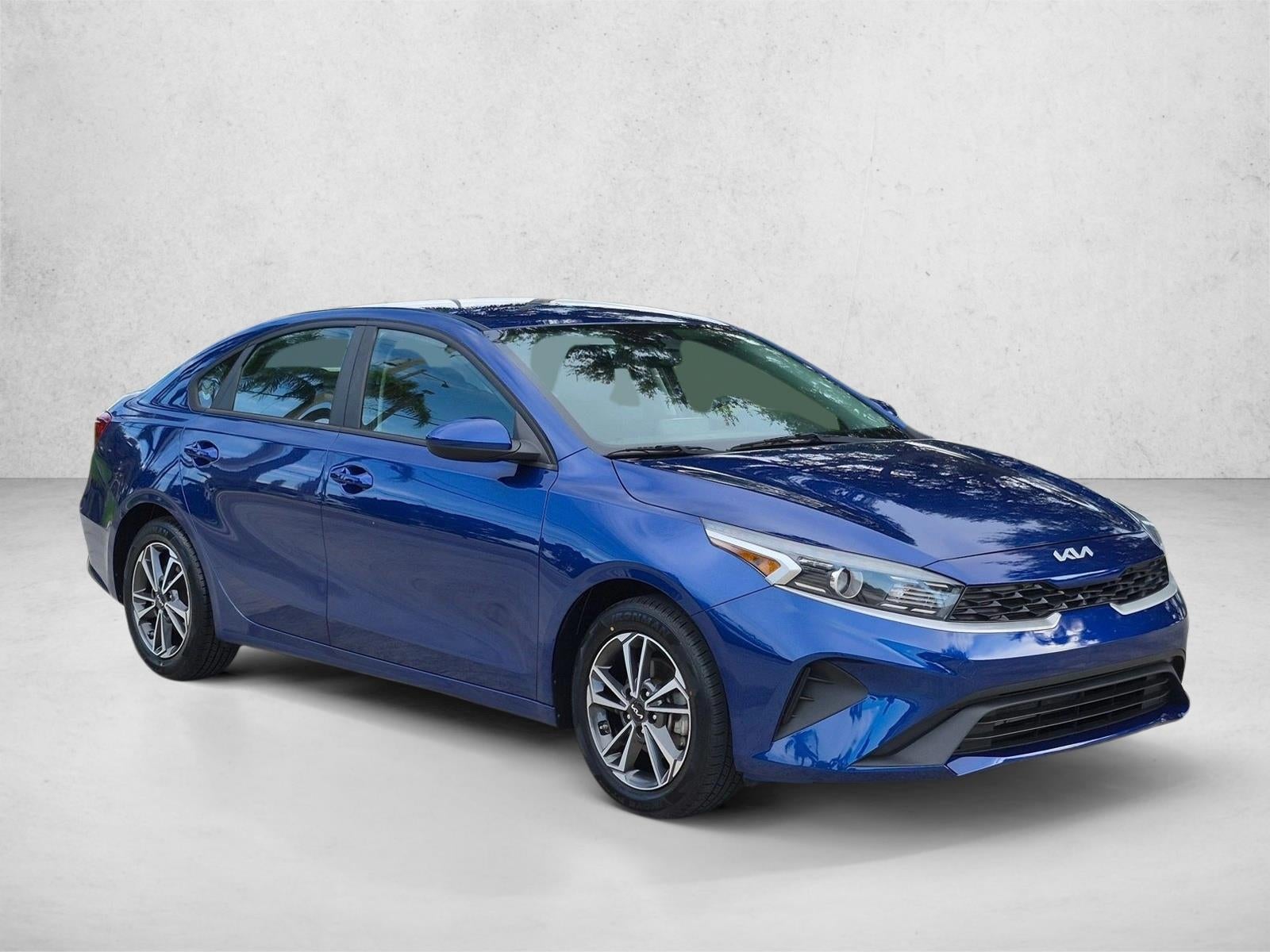2023 Kia Forte LXS IVT