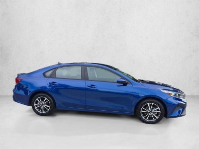 2023 Kia Forte LXS IVT