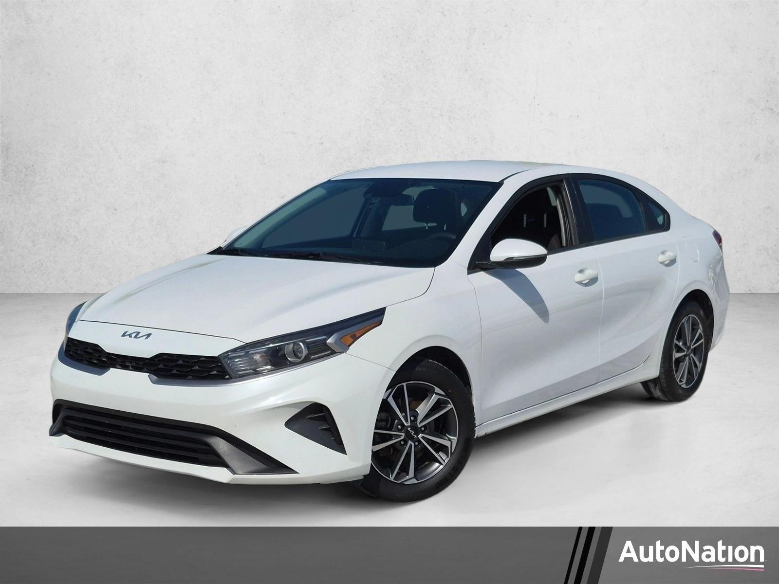 2023 Kia Forte LXS IVT