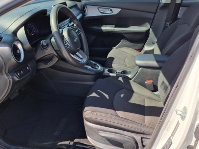 2023 Kia Forte LXS IVT