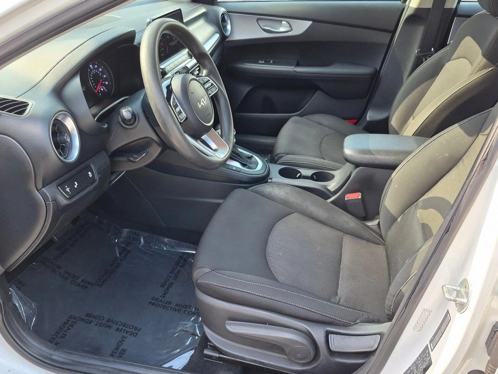 2023 Kia Forte LXS IVT