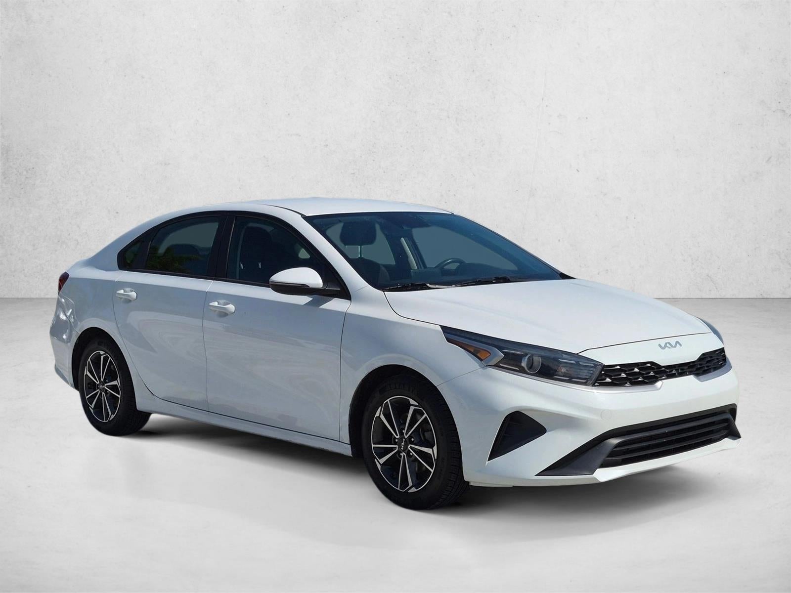 2023 Kia Forte LXS IVT