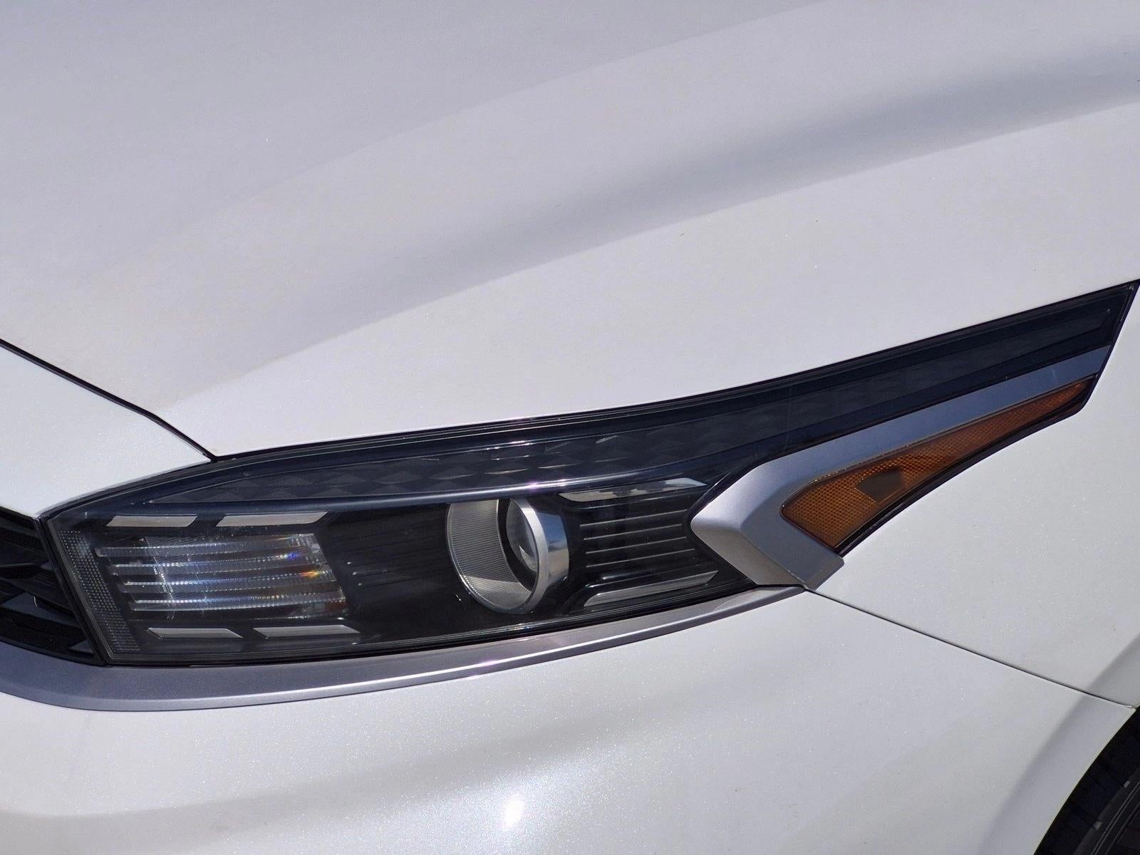 2023 Kia Forte LXS IVT