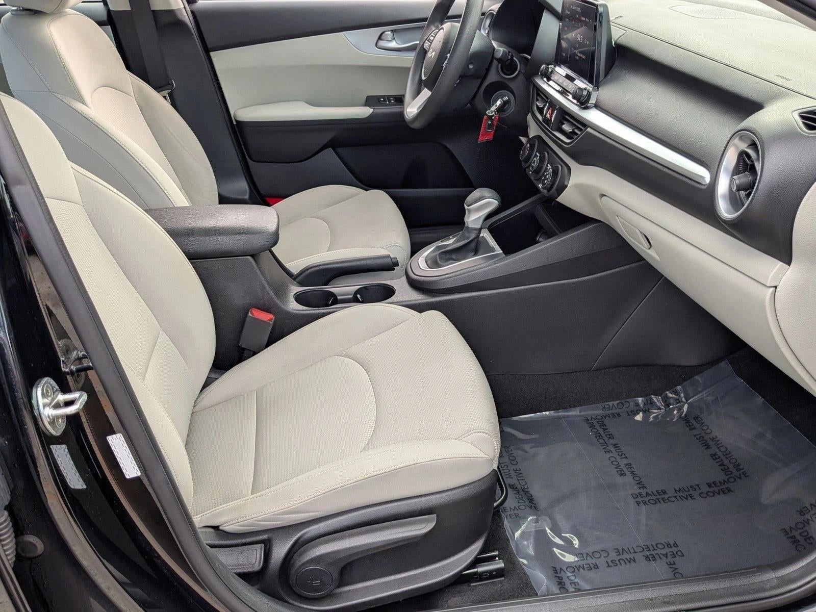 2023 Kia Forte LXS IVT