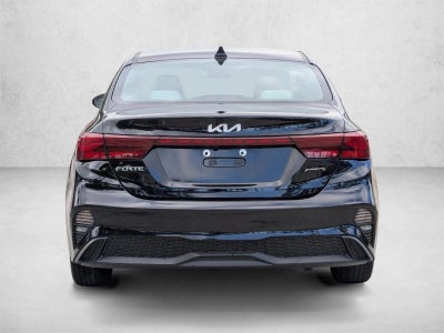 2023 Kia Forte LXS IVT