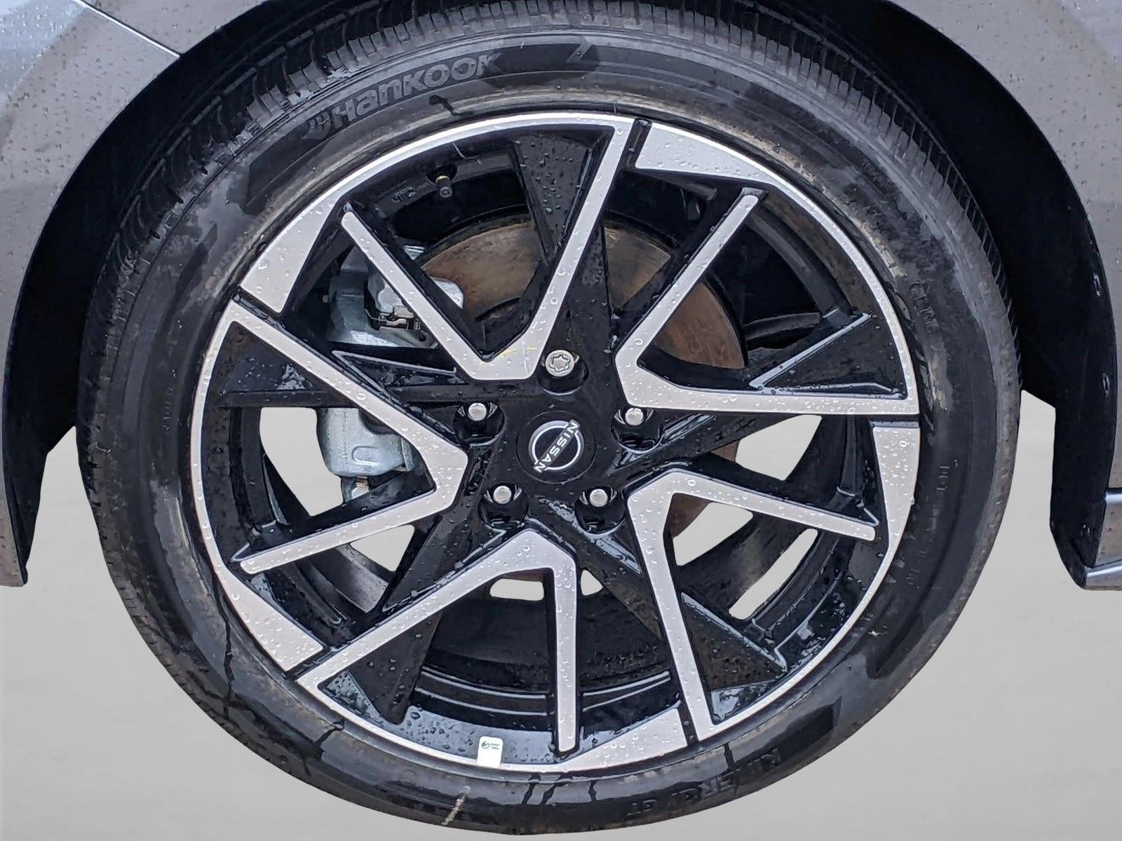 2025 Nissan Sentra SR CVT