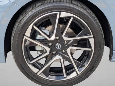 2025 Nissan Sentra SR CVT