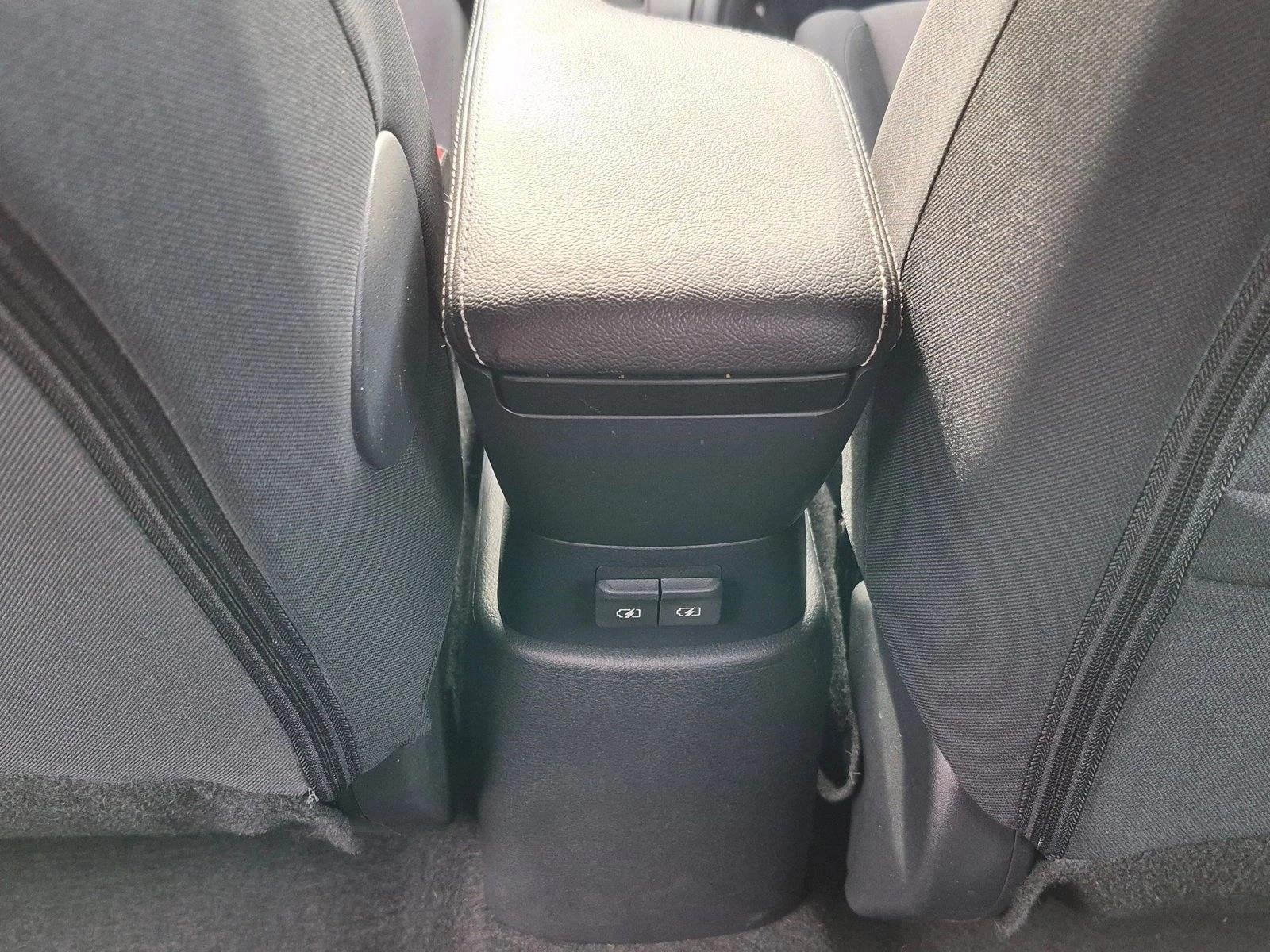2023 Nissan Kicks S FWD