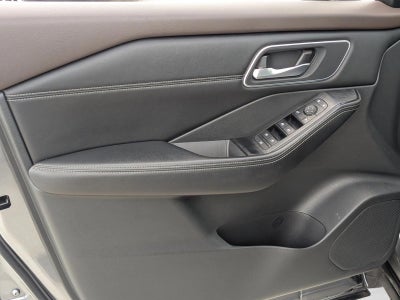 2021 Nissan Rogue FWD SV