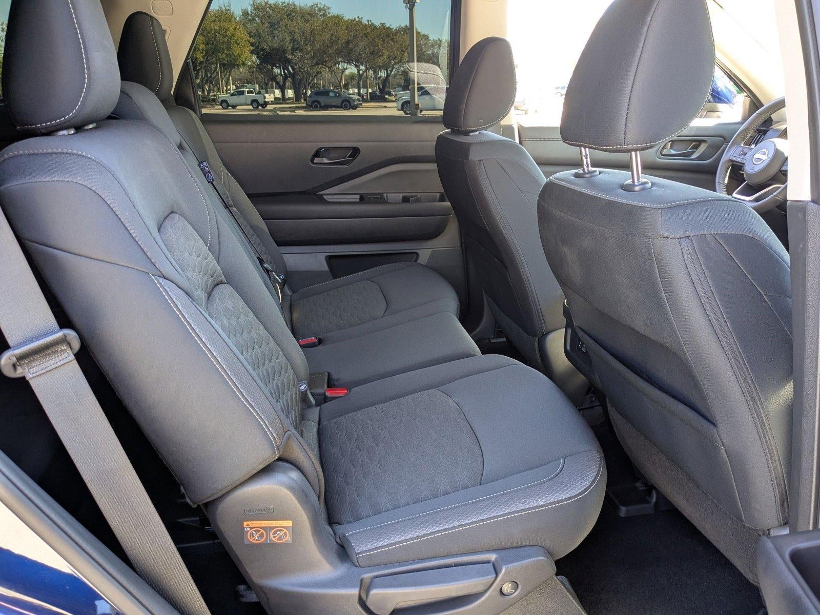 2024 Nissan Pathfinder SV 2WD