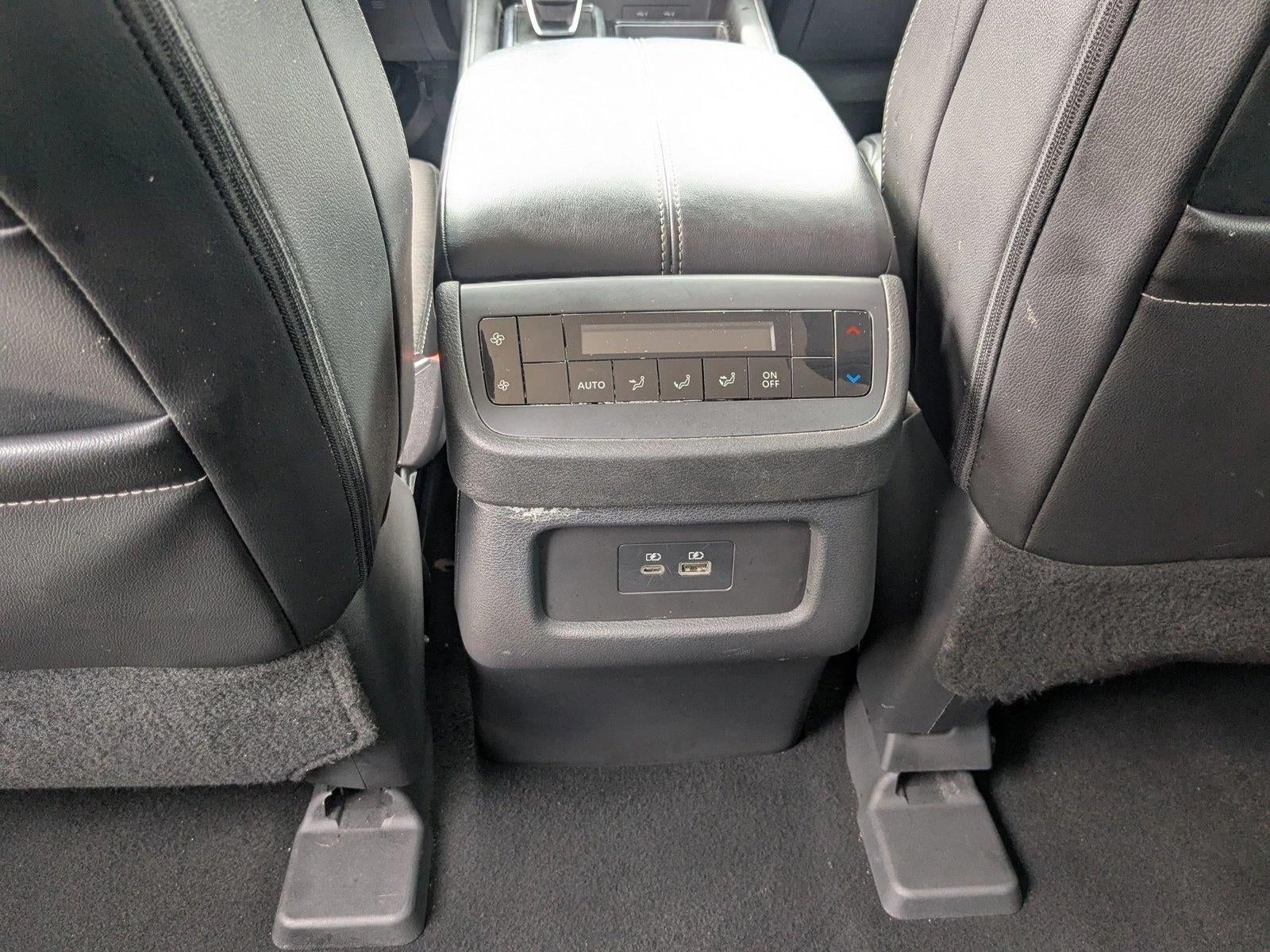 2024 Nissan Pathfinder SL 2WD