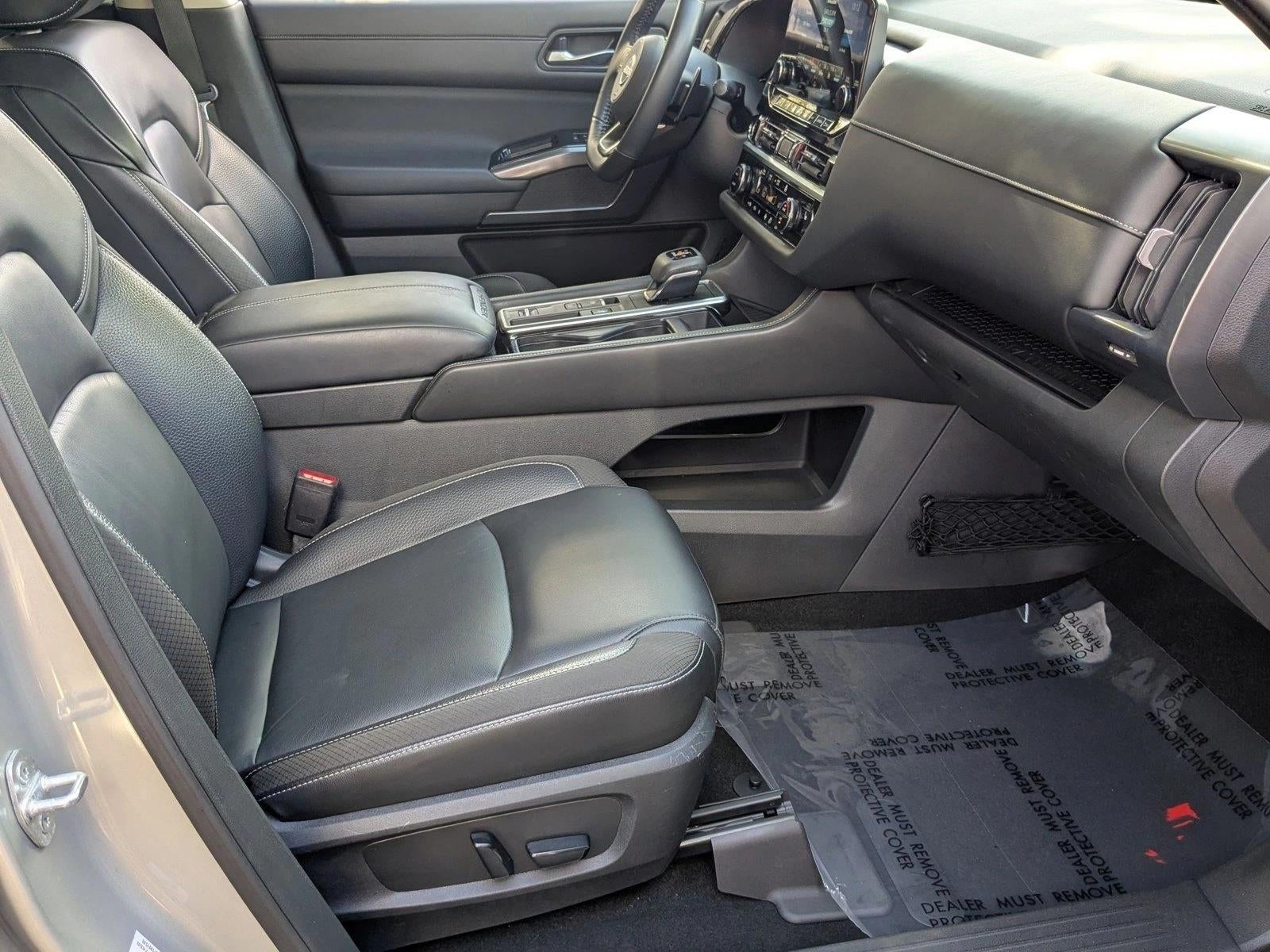 2022 Nissan Pathfinder SL 2WD
