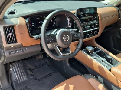 2025 Nissan Pathfinder Platinum 2WD