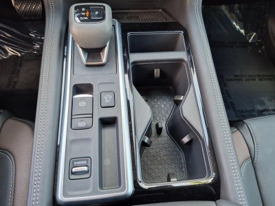 2025 Nissan Pathfinder Platinum 2WD