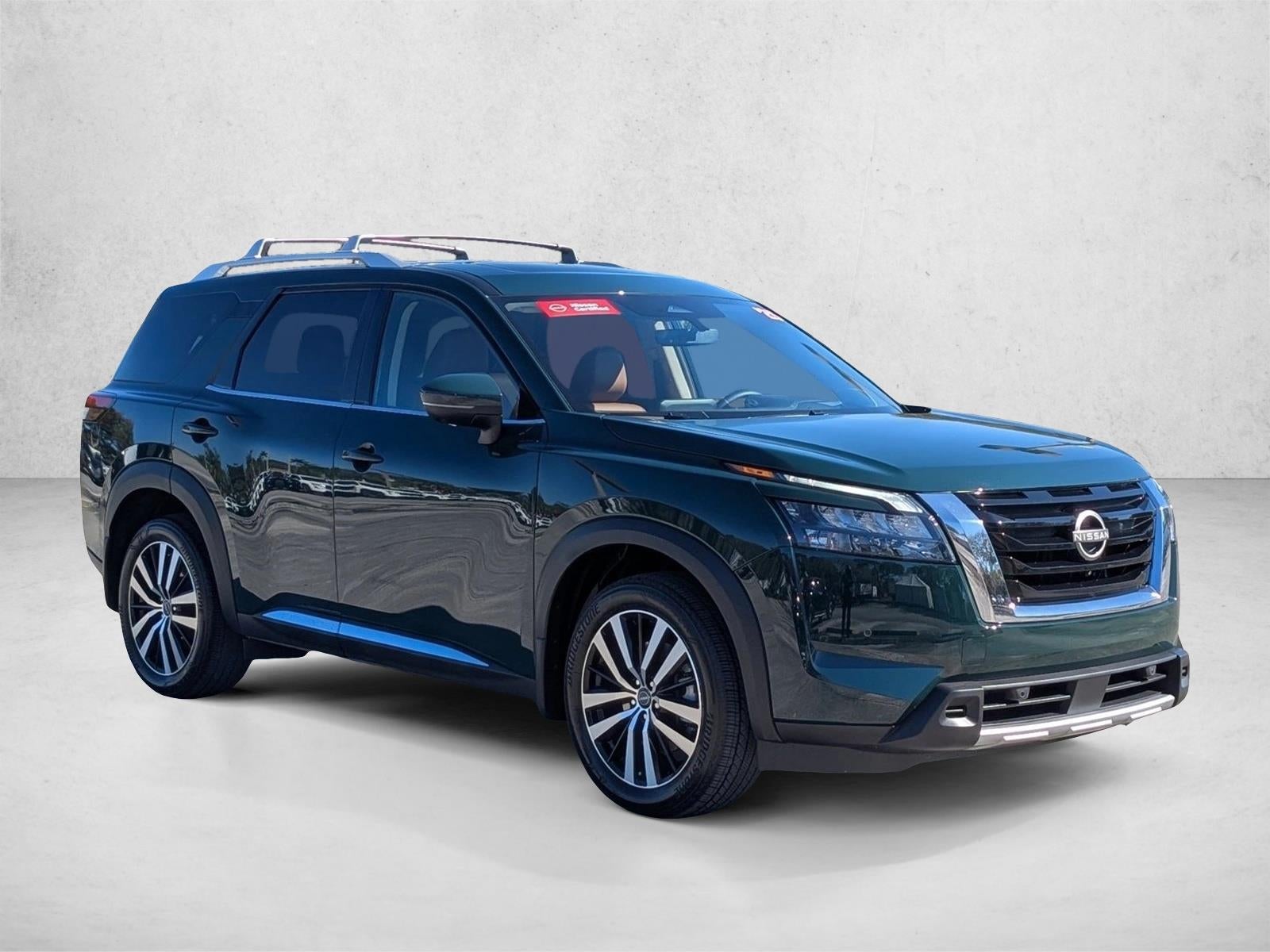 2025 Nissan Pathfinder Platinum 4WD