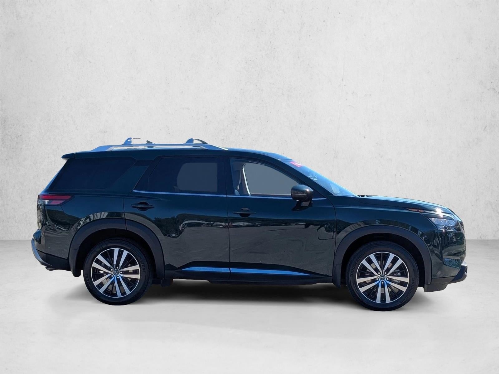 2025 Nissan Pathfinder Platinum 4WD