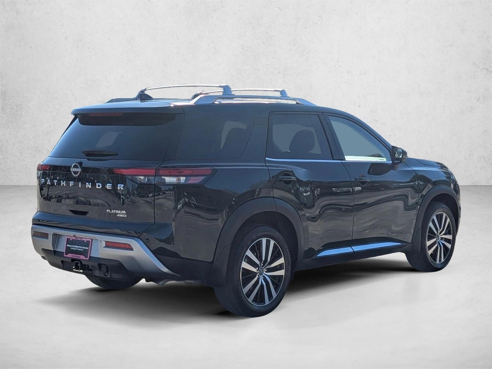 2025 Nissan Pathfinder Platinum 4WD
