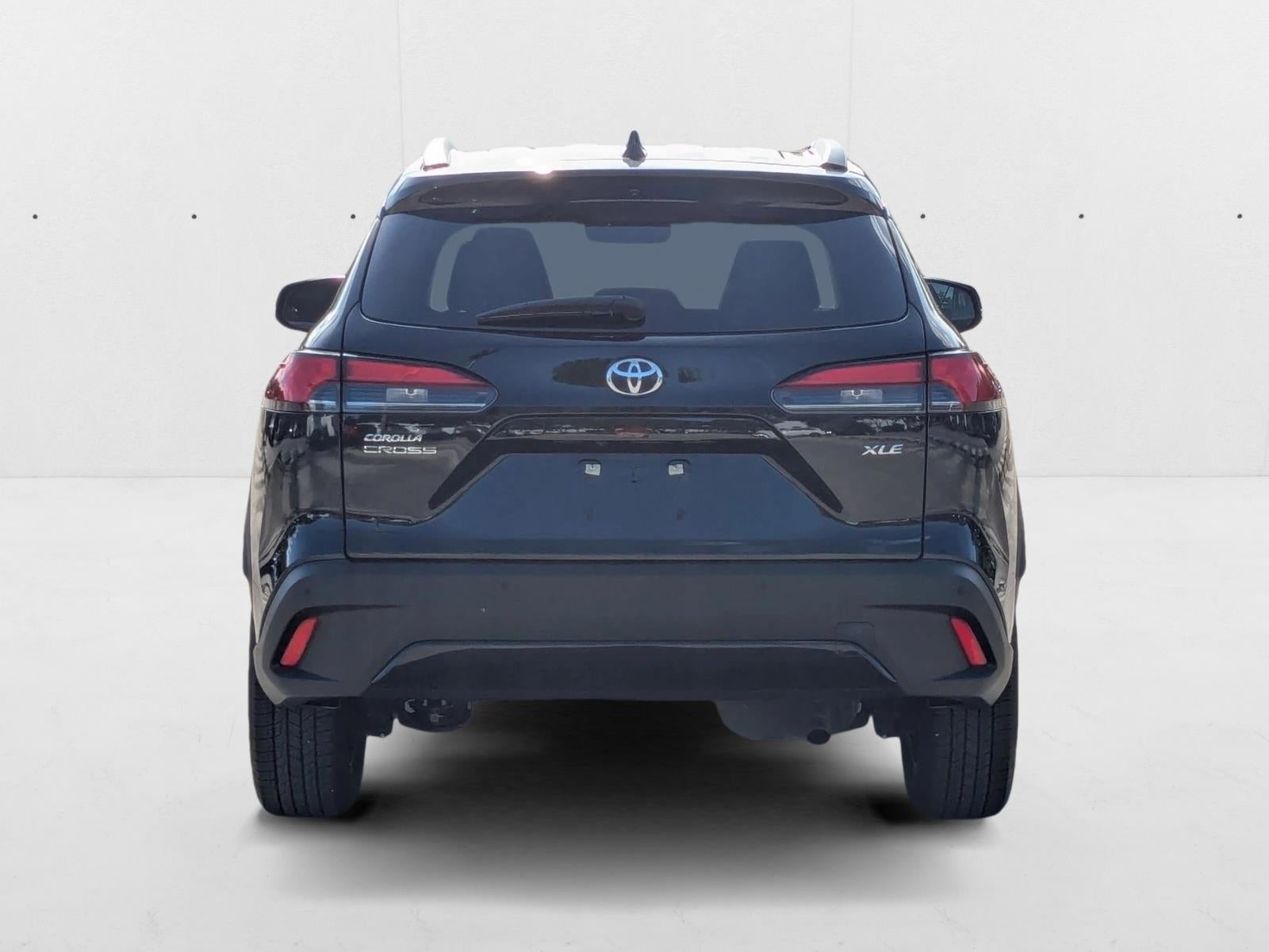 2023 Toyota Corolla Cross XLE 2WD (Natl)