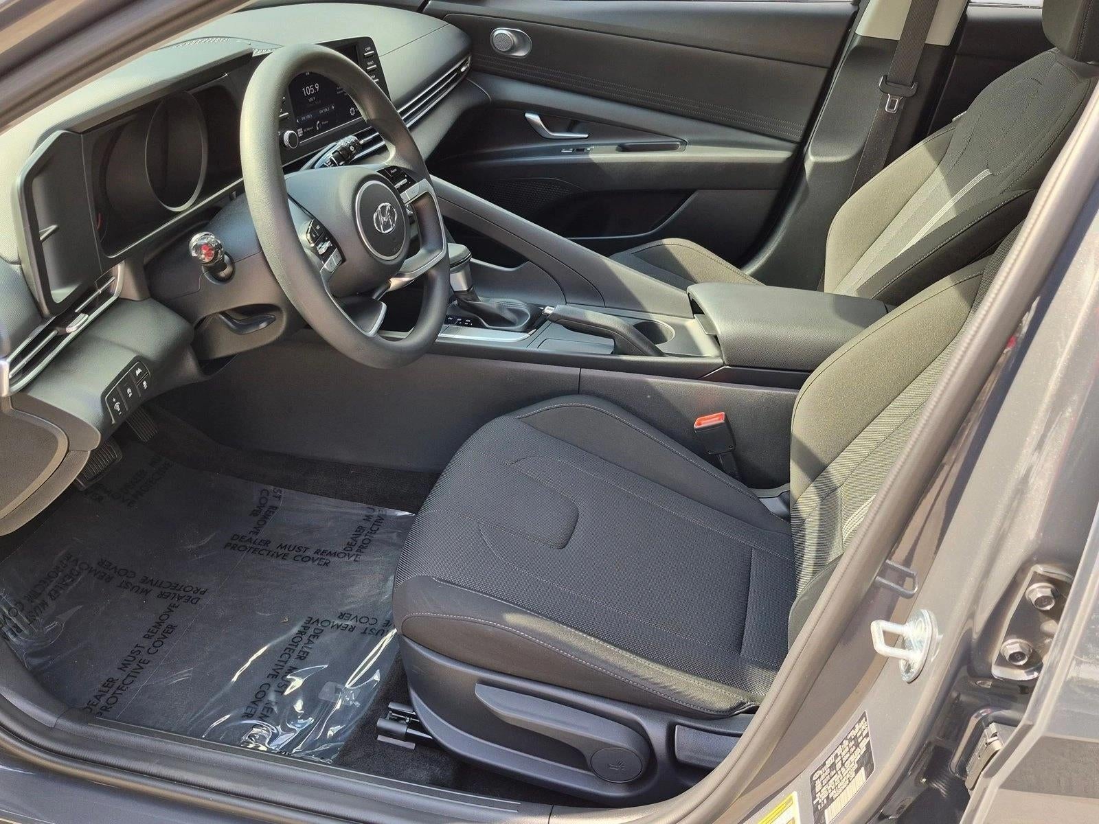2023 Hyundai ELANTRA SE IVT