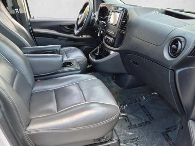 2018 Mercedes-Benz Metris Passenger Van Standard Roof 126" Wheelbase